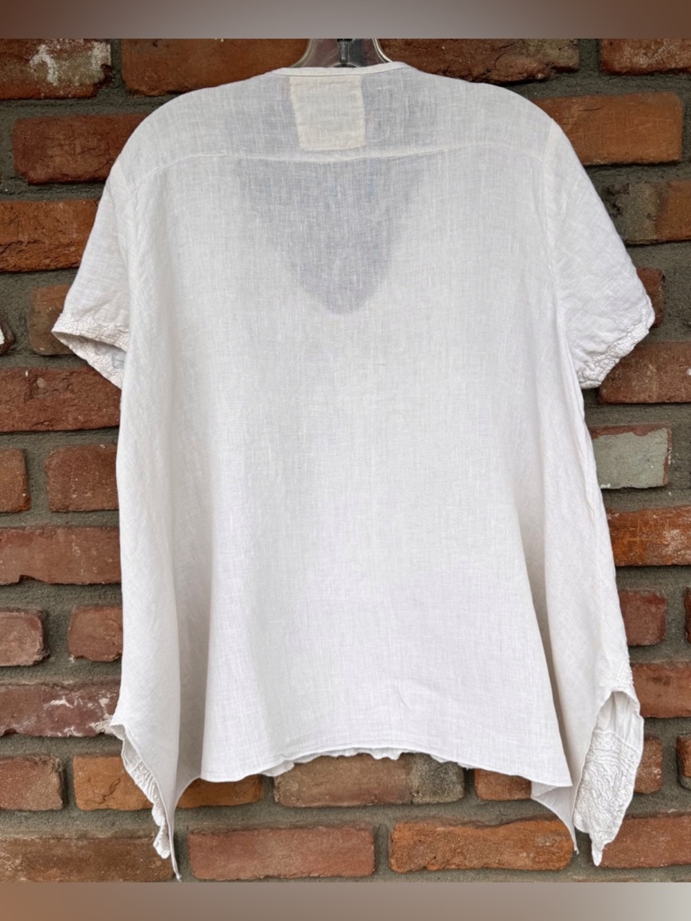 Karyn Seo Embroidered Cream Linen V-Neck Boho Tunic Top Handkerchief Hem - Picture 6 of 8
